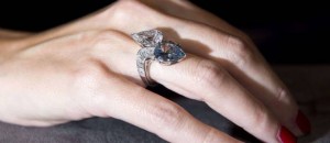 Un diamant bleu vendu 7,3 millions d'euros