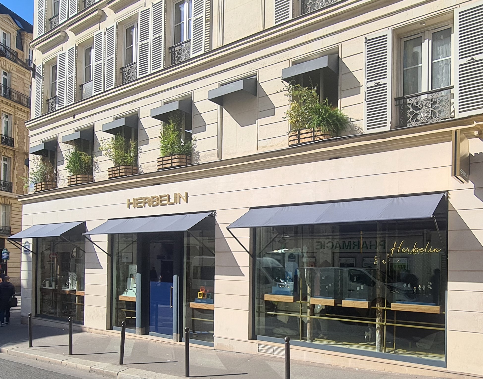 Premier flagship mondial à Paris pour HERBELIN !