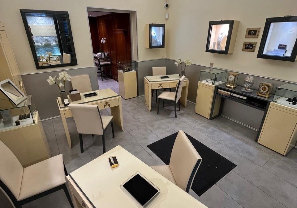 27/02/2026 – A VENDRE, à Paris 17ème, mobilier de bijouterie/joaillerie !!